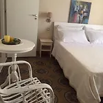 Bed and breakfast Donna Melina 3*