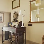 Bed and breakfast Donna Melina 3*
