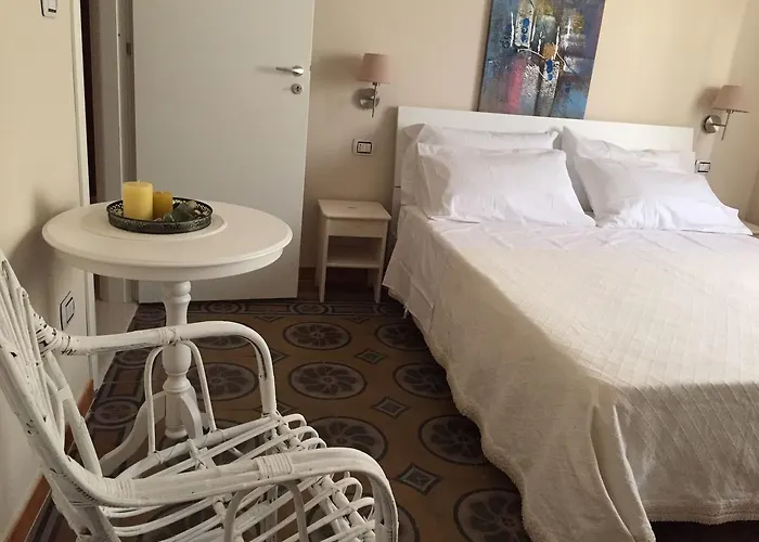 Frühstückspension Donna Melina 3*